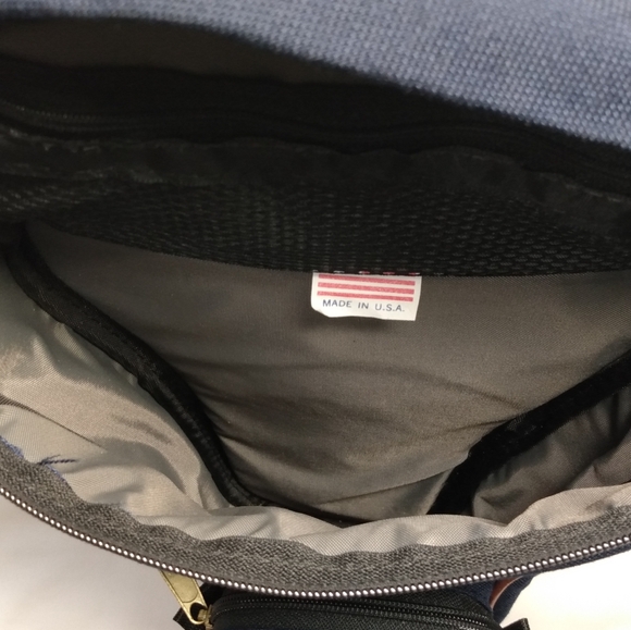 L.L Bean Freeport Maine Leather trim toggles YYK zip camera Fanny pack hip bag - Picture 9 of 13